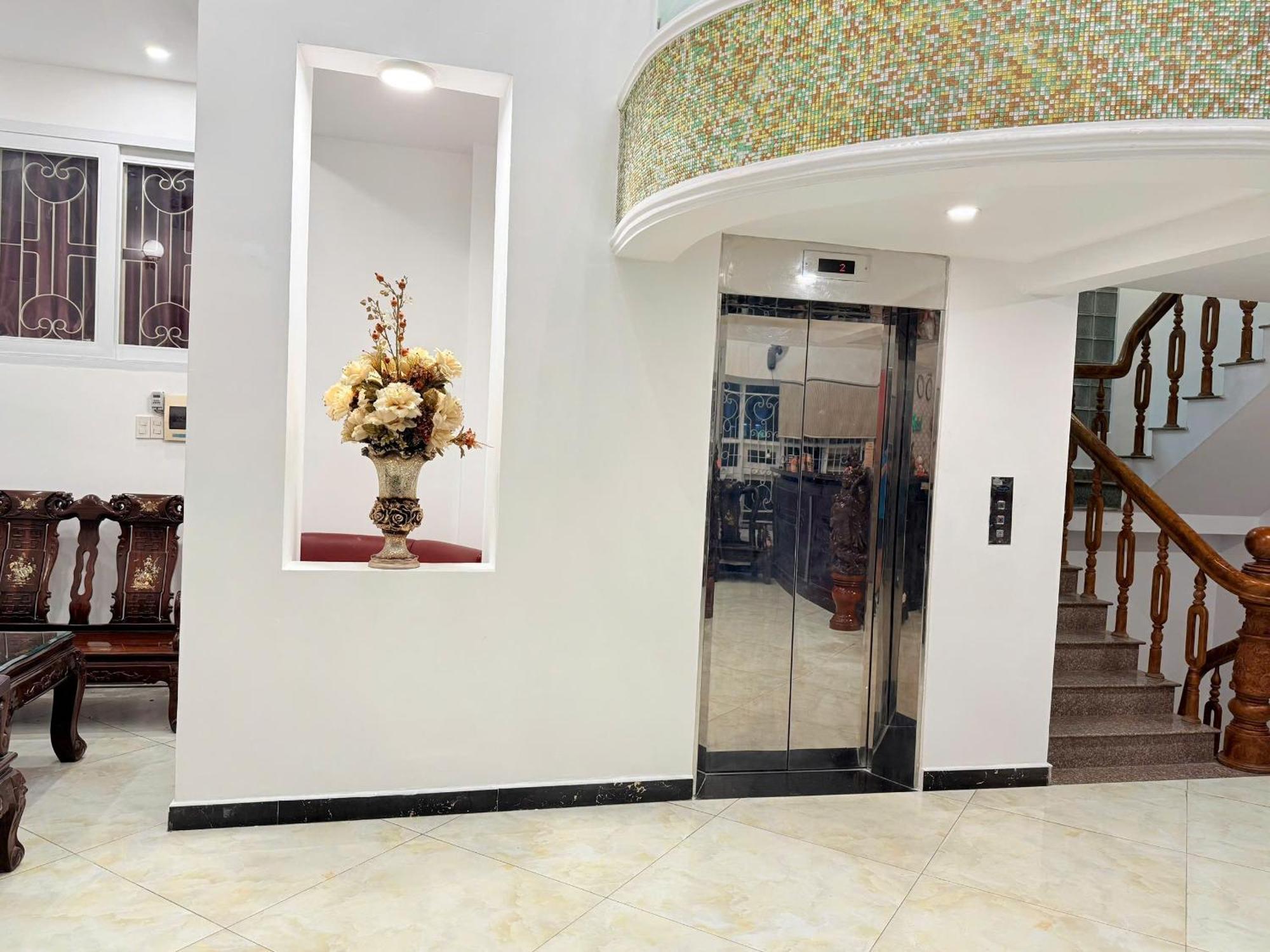 Khach San Hong Tam Hotel Ho Chi Minh City Exterior photo